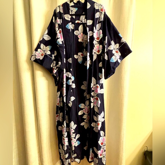 Other - Gorgeous vintage magnolia blossom Yukata - cotton robe - batik - full length - L
